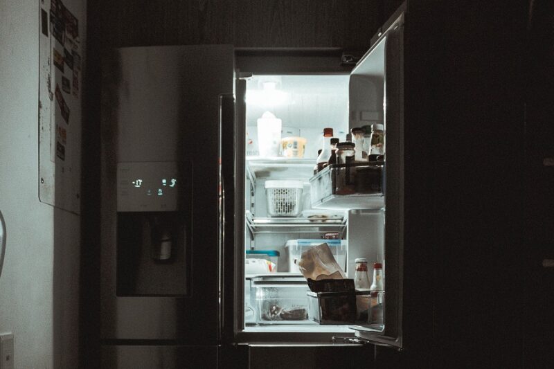 HOW DO I CONTROL MYSELF FROM MIDNIGHT SNACKS